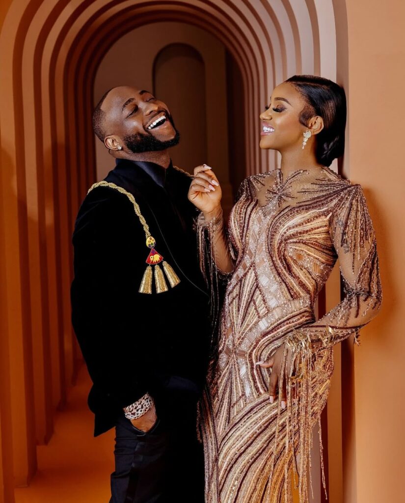 “Unbothered & Loving It!” – Davido and Chioma Show Off Dance Moves in Honolulu Amid N1 Billion Lawsuit
