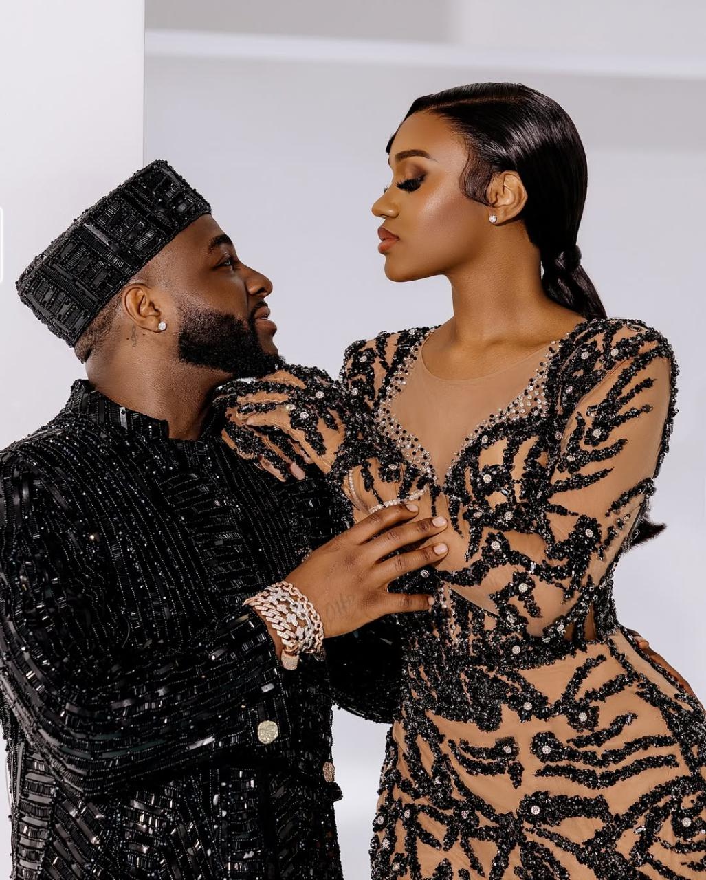 “Unbothered & Loving It!” – Davido and Chioma Show Off Dance Moves in Honolulu Amid N1 Billion Lawsuit
