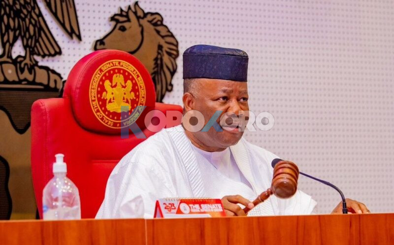 Akpabio, Oshiomhole Tears Senate Apart over Leadership Rules